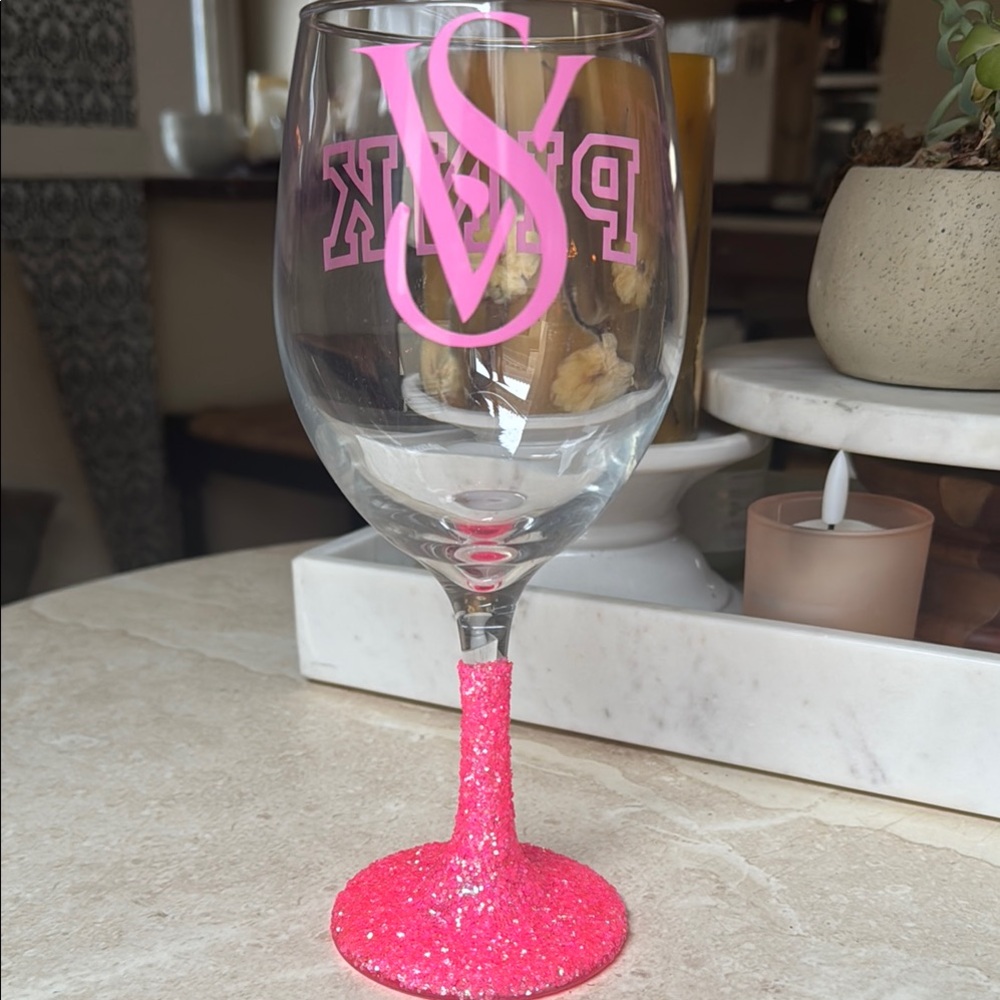 Limited edition Victoria’s Secret/Pink Pink Glitter Wine Glass